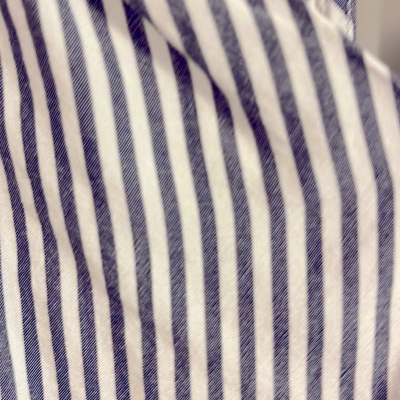 Black and white strip top old Navy size small - Picture 4 of 4